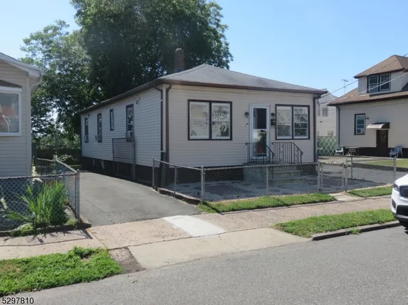 163 E 25Th St, Paterson City, NJ 07514
