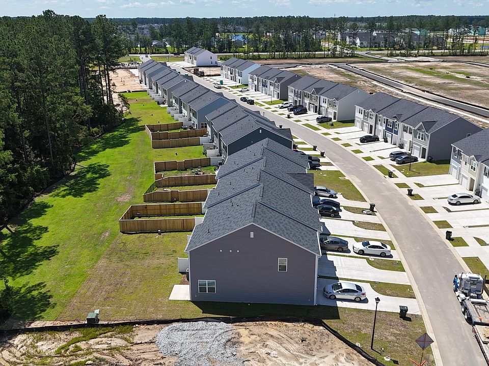 1st image of 144 Cotton Leaf Blvd #14