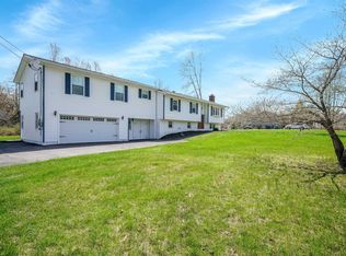 3 Caroline Dr W, Wappingers Falls, NY 12590