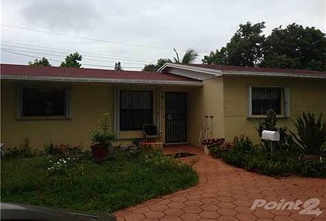 1st image of 970 NW 200th Ter