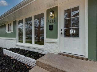 1318 S Newton Avenue, Springfield, MO 65807