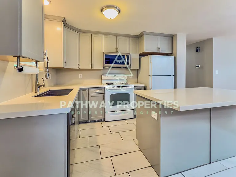 518 Vickie Ln — Photo 5