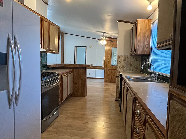 13601 Crooked Creek Dr — Photo 6
