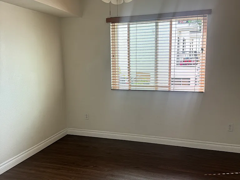 Cascadia Apartments — Photo 19