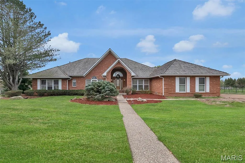 17819 Argonne Estates Dr photo 1