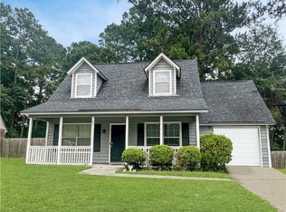 54 N Berwick Dr, Savannah, GA 31406