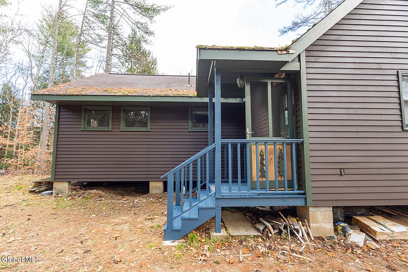 2nd image of 1190 River Road