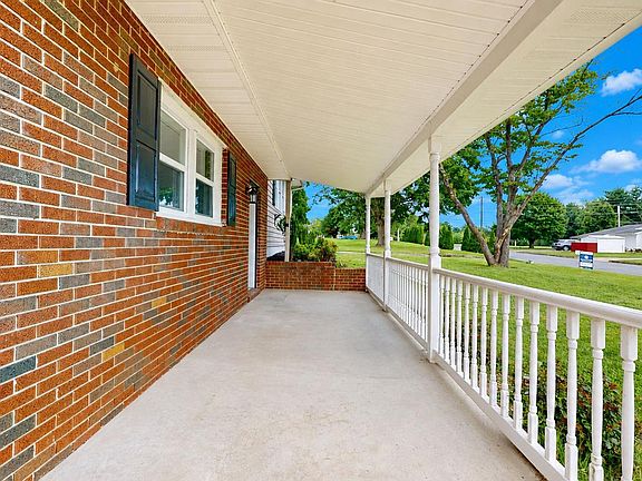 4th image of 1 Kennedy Dr