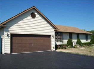 2601 Lake Rd, Ransomville, NY 14131