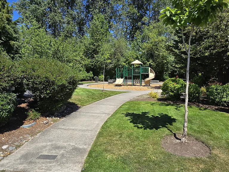 18128 36th Ave SE — Photo 2