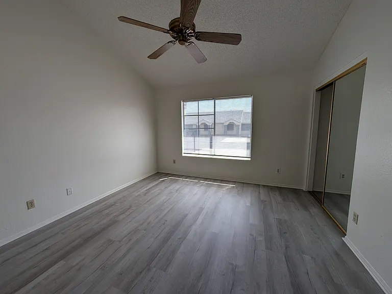 7801 N 44th Dr #1028 — Photo 12