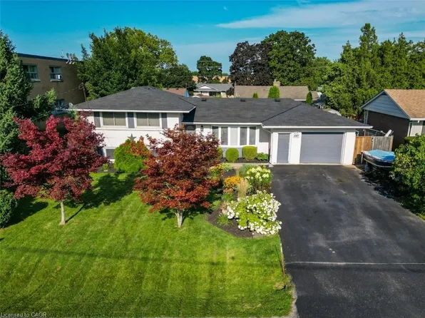 4387 Jackson St, Beamsville, ON L3J 0N9