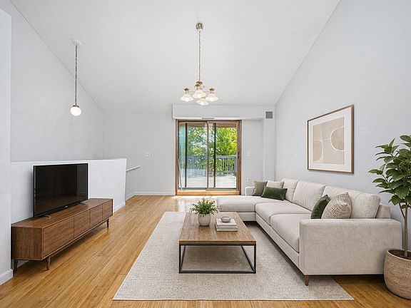 3rd image of 286 Fenno St APT 1
