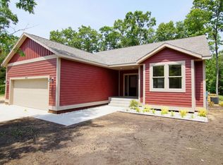 2476 Chestnut Trl, Muskegon, MI 49442