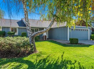 2228 SW Stonehedge Ct, Redmond, OR 97756