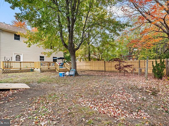 5th image of 828 Sunrise Ave