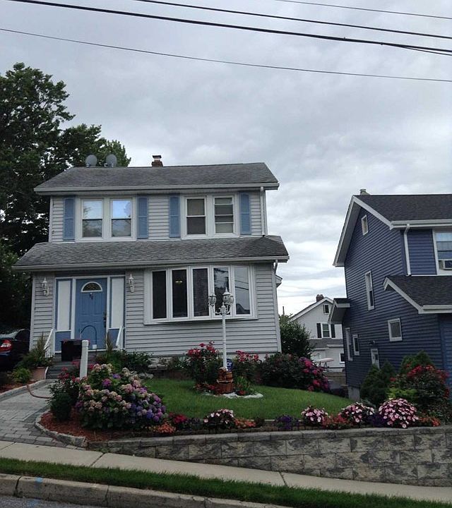 2nd image of 50 Oakwood Ave