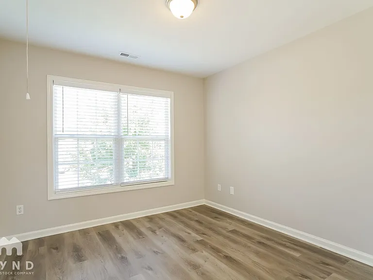 1209 Kinsfolk Cir — Photo 12