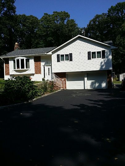 1st image of 28 Parsons Dr