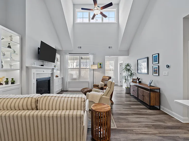 4260 Longleaf Pl — Photo 13