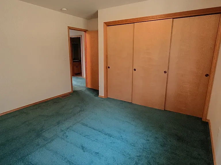 268 Lakeview Dr — Photo 9