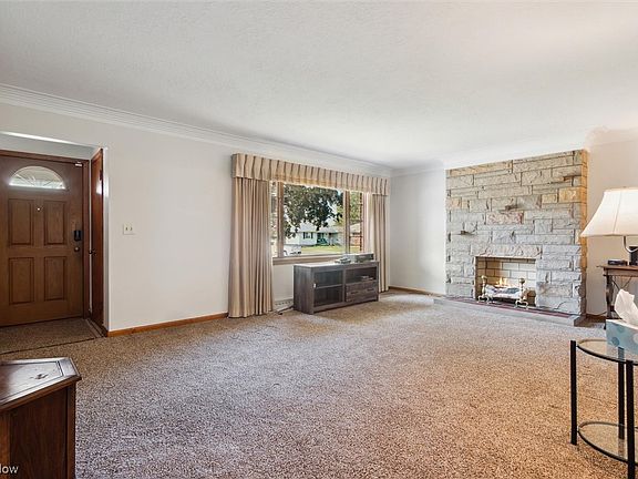 5th image of 3225 Tressa Ave