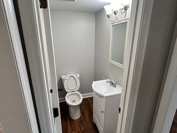 Downstairs Half-Bath