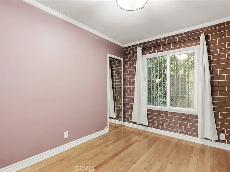 238 S Detroit St — Photo 18