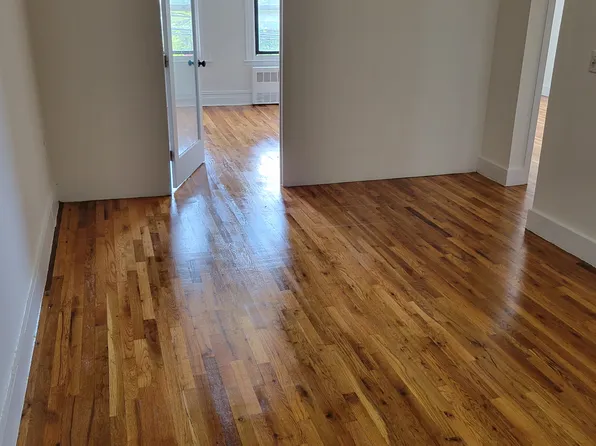 1338 Willoughby Avenue image 1 of 10