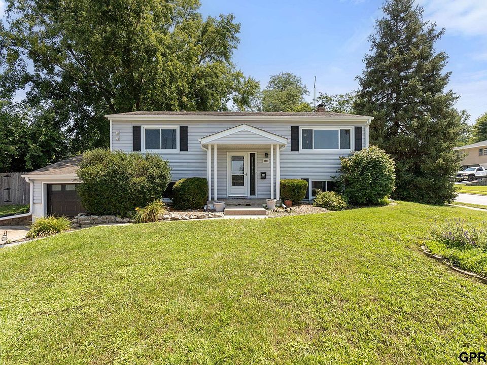 1st image of 1003 Birchcrest Rd
