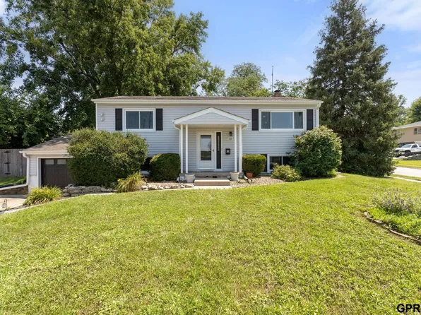 1003 Birchcrest Rd, Bellevue, NE 68005