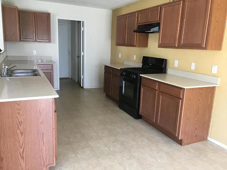 2606 Skyview Knoll Ct — Photo 3