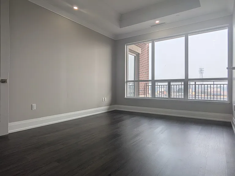 121 King St W — Photo 42