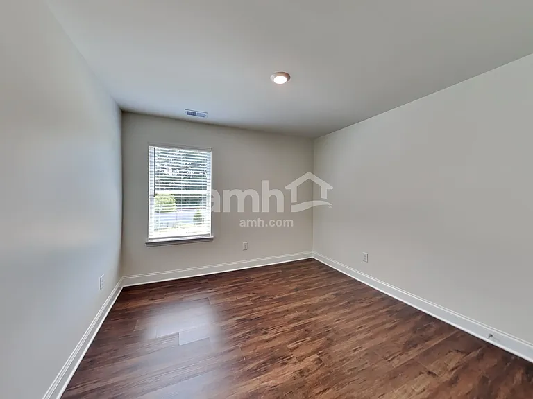 769 Carnaby Ln — Photo 27