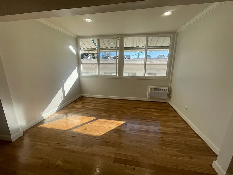 833 S Bedford St #202 — Photo 10