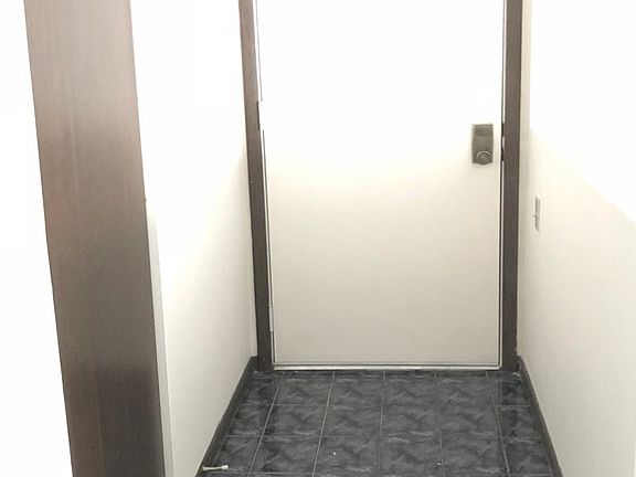 2nd image of 15804 86th Ave Unit 128