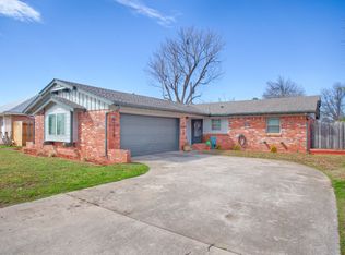 1121 W Woodlane Dr, Midwest City, OK 73110