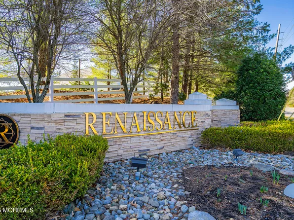 27 Gainsborough Court, Manalapan, NJ 07726
