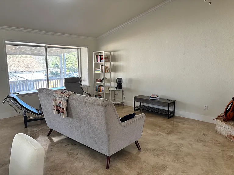 4100 Tamarack Trl — Photo 7