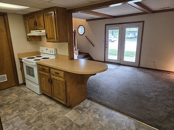 4th image of 808 NE Ball Dr APT A