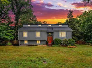 71 Great Oak Rd, Shelton, CT 06484