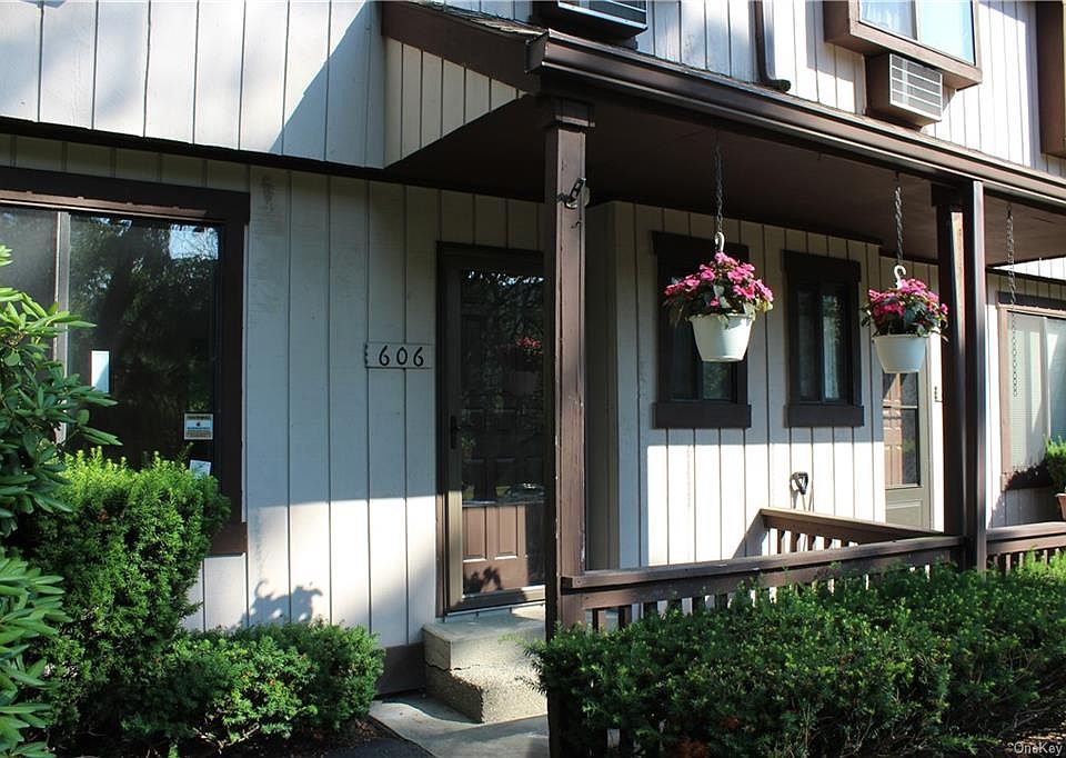 1st image of 606 Mountain Laurel Dr #U