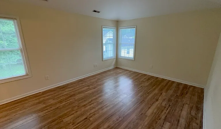 202 Heartwood Xing — Photo 16
