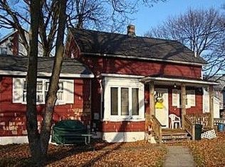 16 Saunders St, Pawtucket, RI 02860