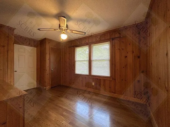 1003 Asbury Dr — Photo 9