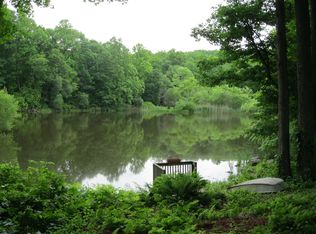 42 Glenacom Rd, Mahopac, NY 10541