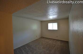 4th image of 1824 S I H 35 APT 231