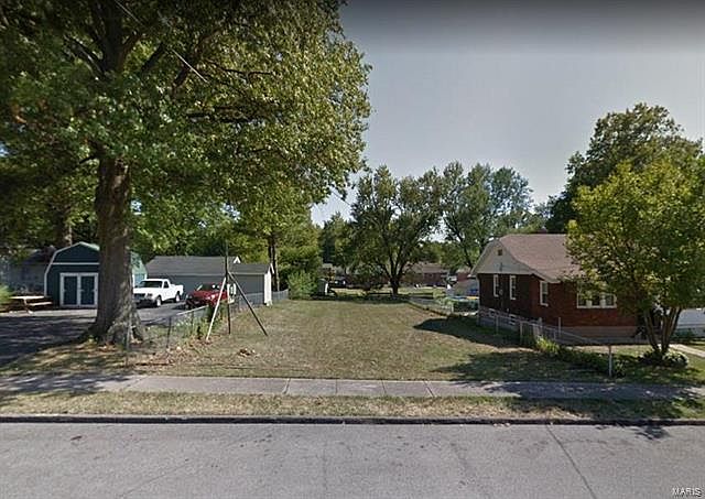1st image of 9008 Forest Ave