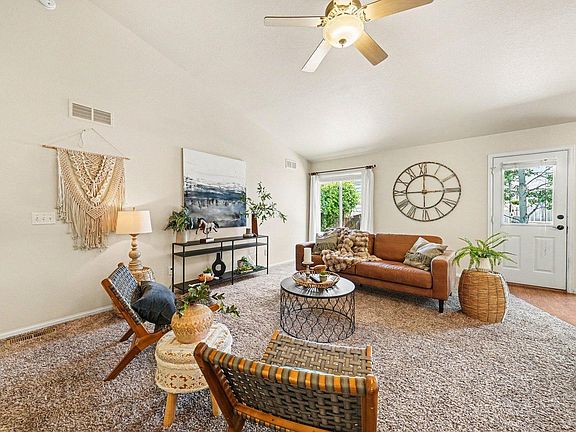 4th image of 2044 Falcon Ridge Dr