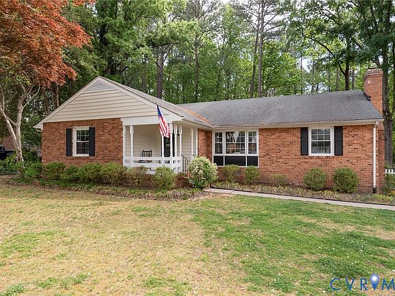 2nd image of 1505 Ednam Forest Dr